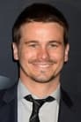 Jason Ritter isJulian