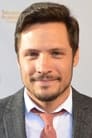 Nick Wechsler isOliver Odell