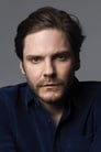 Daniel Brühl isHeinz Wittmer