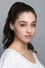 Cemre Baysel isZeynep